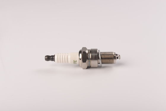 BPR6E BPR6ES11 W20TT W20EPR-U RN9YC 0242235663 के लिए वैकल्पिक ऑटो स्पार्क प्लग