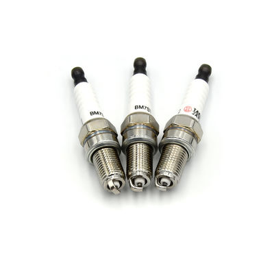 जेनरेटर इग्निटन स्पार्क पार्ट्स स्पार्क प्लग BM7STC NGK 748 BPM7A स्पार्क प्लग बदलें